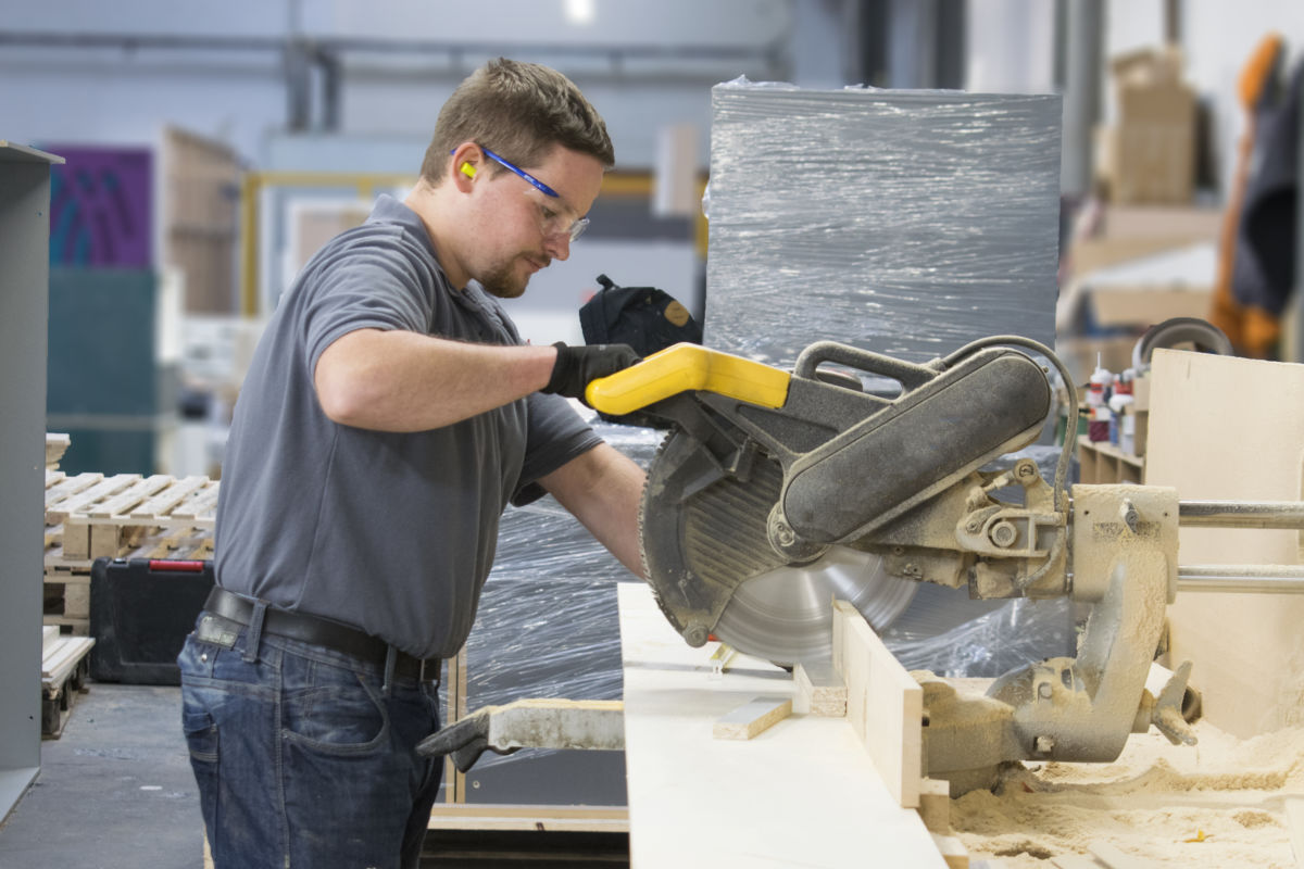 circular saw cutting wood