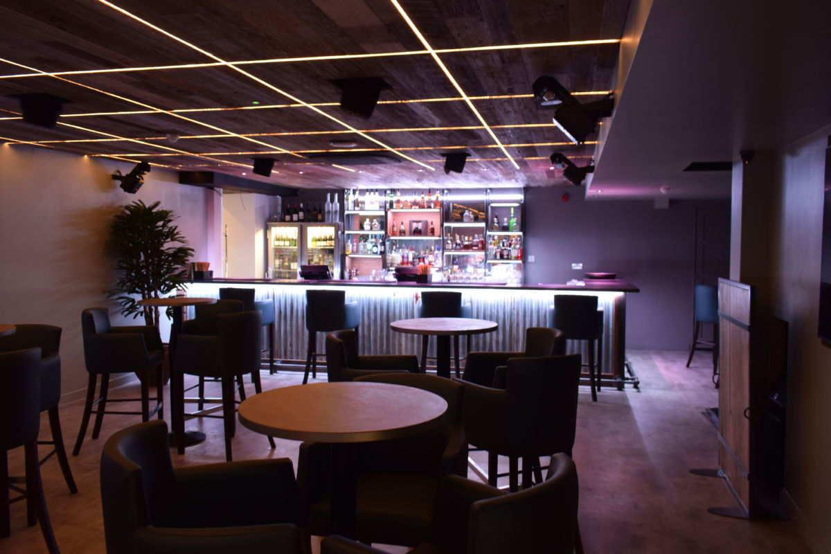 usain bolt Tracks & Records bar restaurant counter manufactured and installed by Aspen Concepts Ltd